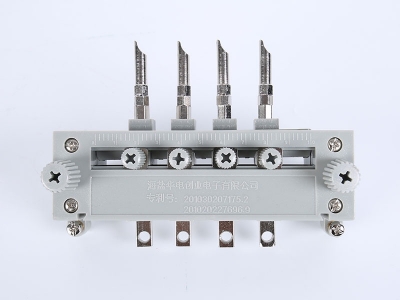 HH101B單相PC下出線(xiàn)表座（4滑塊-105、125MM-孔距，-M8-螺桿）