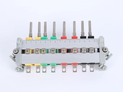 HH2018B三相鋁合金下出線(xiàn)表座（6滑塊：150、155MM孔距，8滑塊：165、180、200MM孔距，M8螺桿）